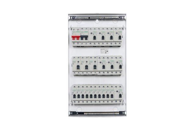 Бокс навесной ОП City9 Box 3 ряда 36мод IP40 IK07 80А 2 клеммы с бел. дверцей SE EZ9E312P2SRU